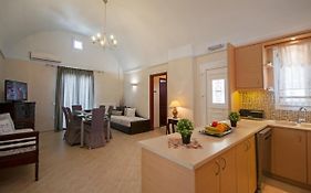 Veldi Art - Kamari Beach Apartment