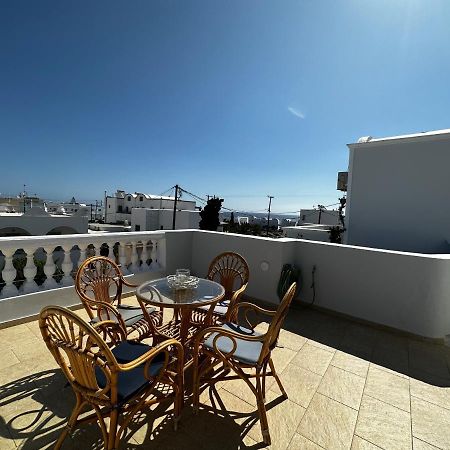 Veldi Art - Kamari Beach Apartment Fira  Exterior photo