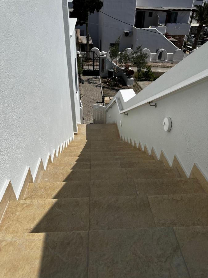 Veldi Art - Kamari Beach Apartment Fira  Exterior photo