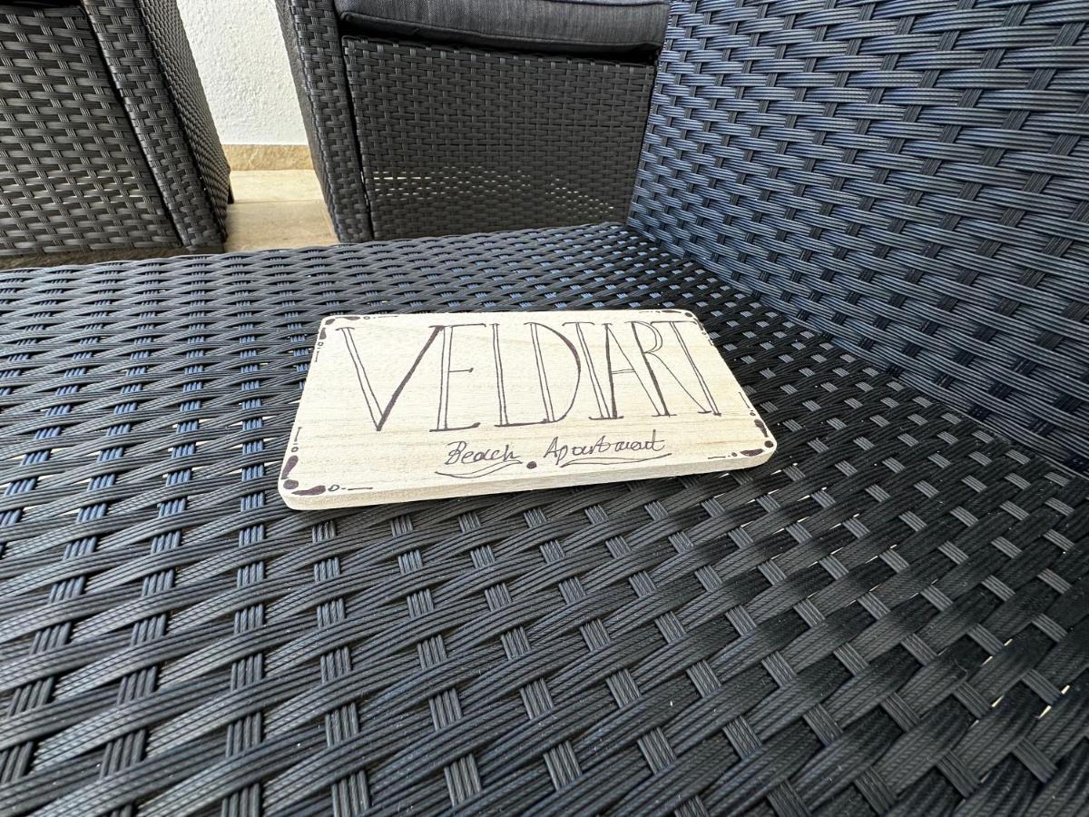 Veldi Art - Kamari Beach Apartment Fira  Exterior photo
